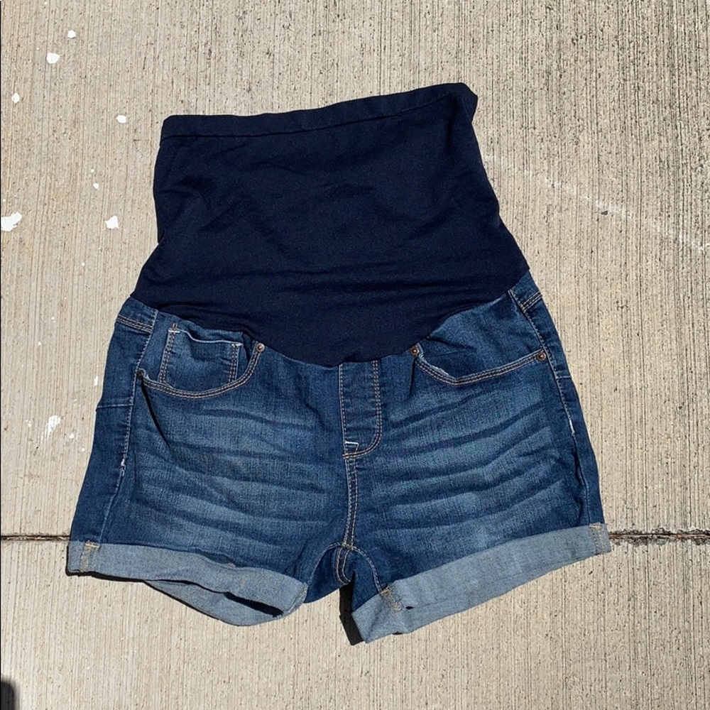Maternity shorts